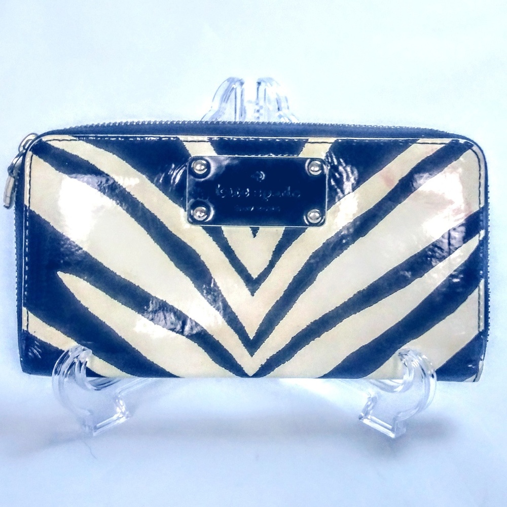 KATE SPADE ANIMAL PRINT PATENT LEATHER WALLET GUC